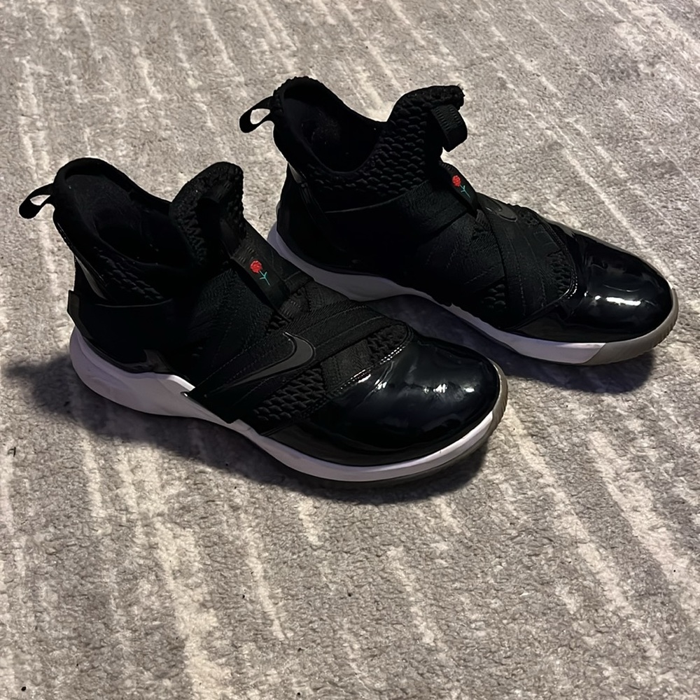 Basketball Nike shoes